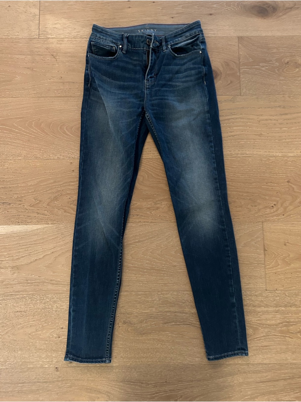White House Black Market Women's Dark Blue Skinny Jeans Size 2